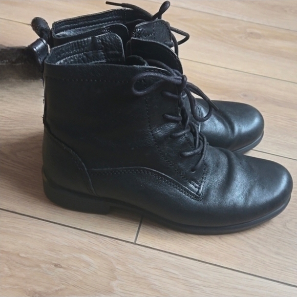 Ecco Shoes - ECCO Touch 25 Lace Chukka Boots Sz EU38 US 7/7.5